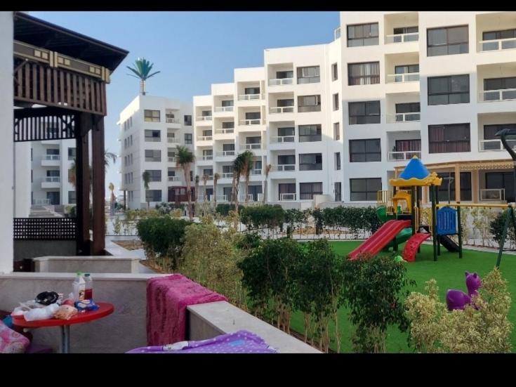 شاليه فندقي أرضي بحديقه خاصه في منتجع بورتوسعيد 'Ezbet Shalabi el-Rudi Exterior photo